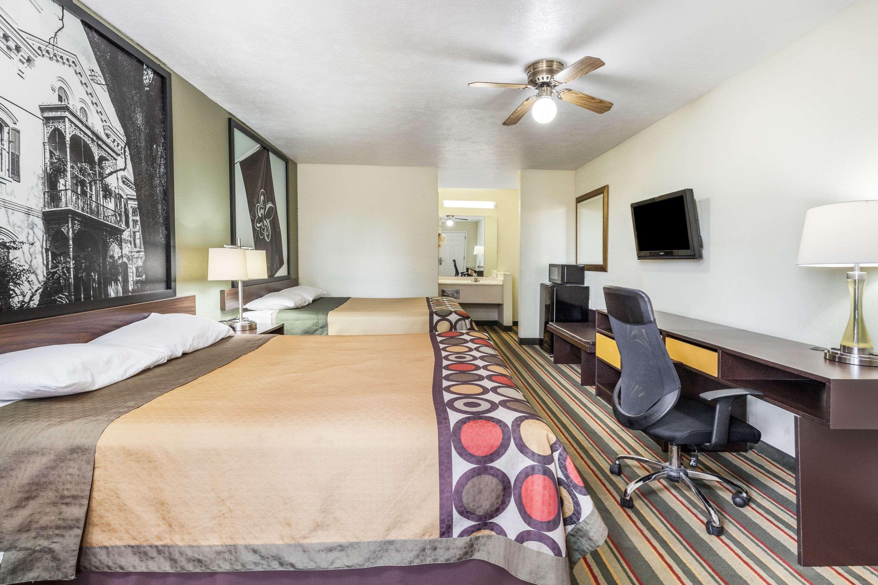Super 8 By Wyndham Brookhaven Hotell Eksteriør bilde