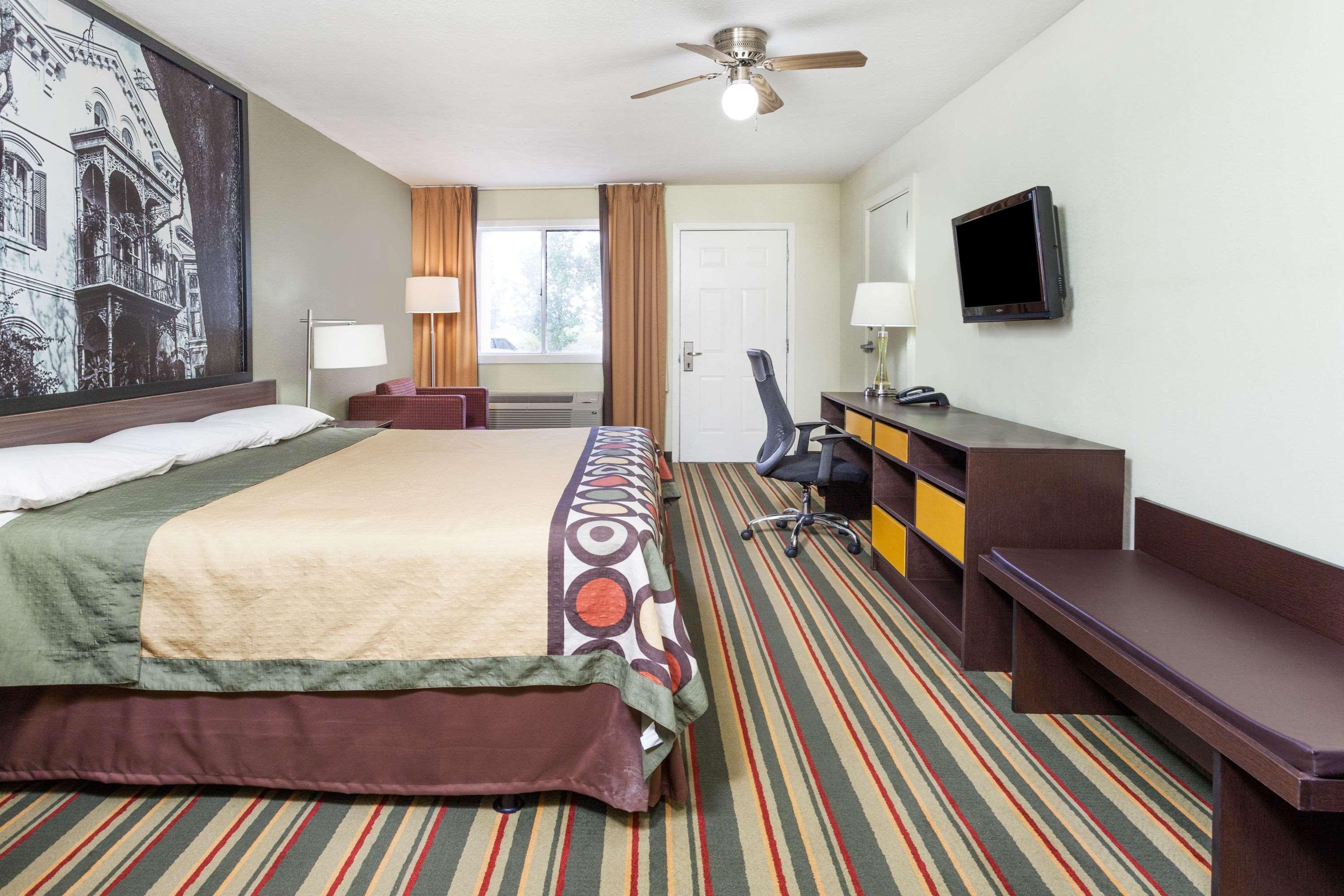 Super 8 By Wyndham Brookhaven Hotell Eksteriør bilde