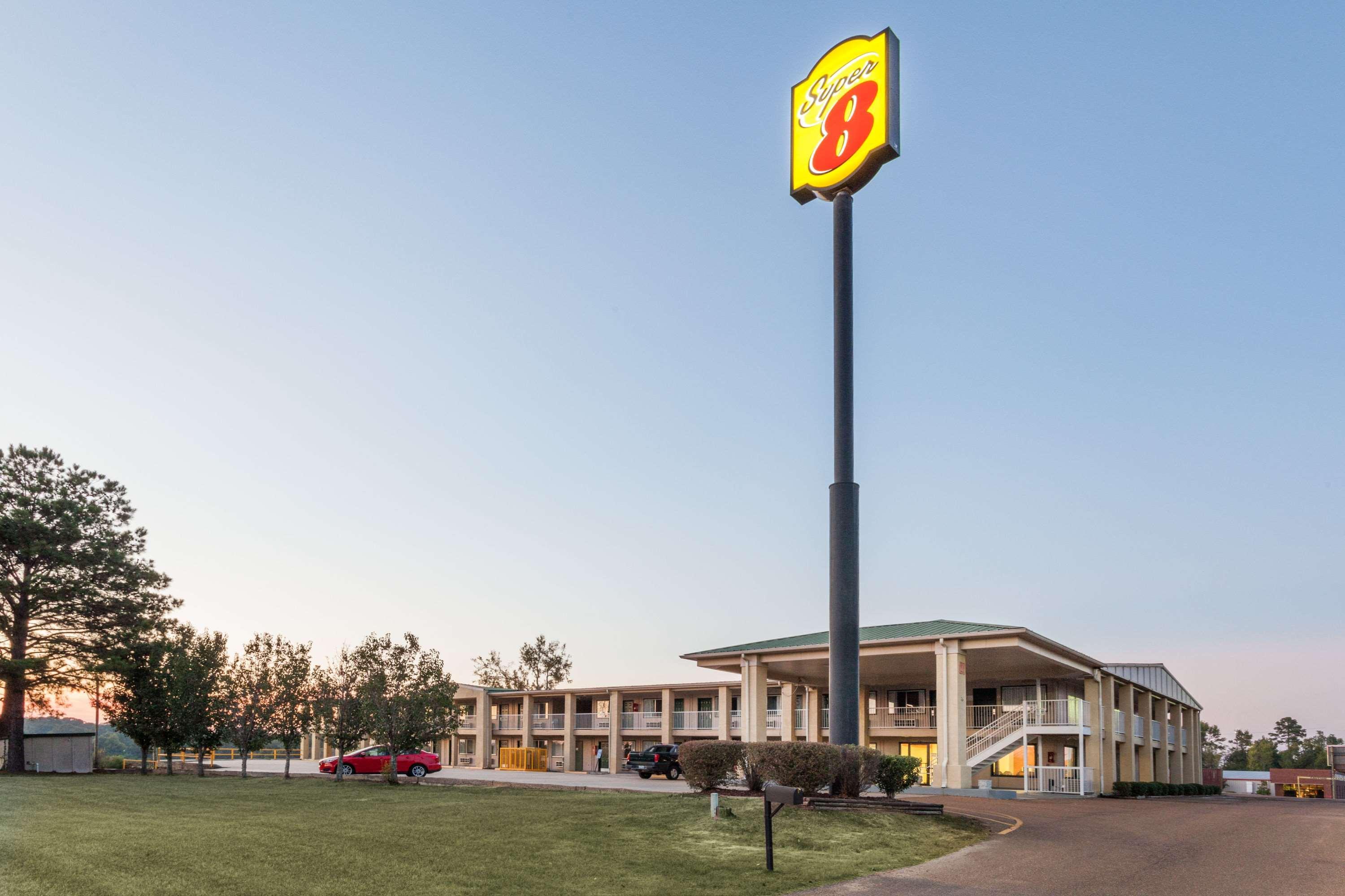 Super 8 By Wyndham Brookhaven Hotell Eksteriør bilde