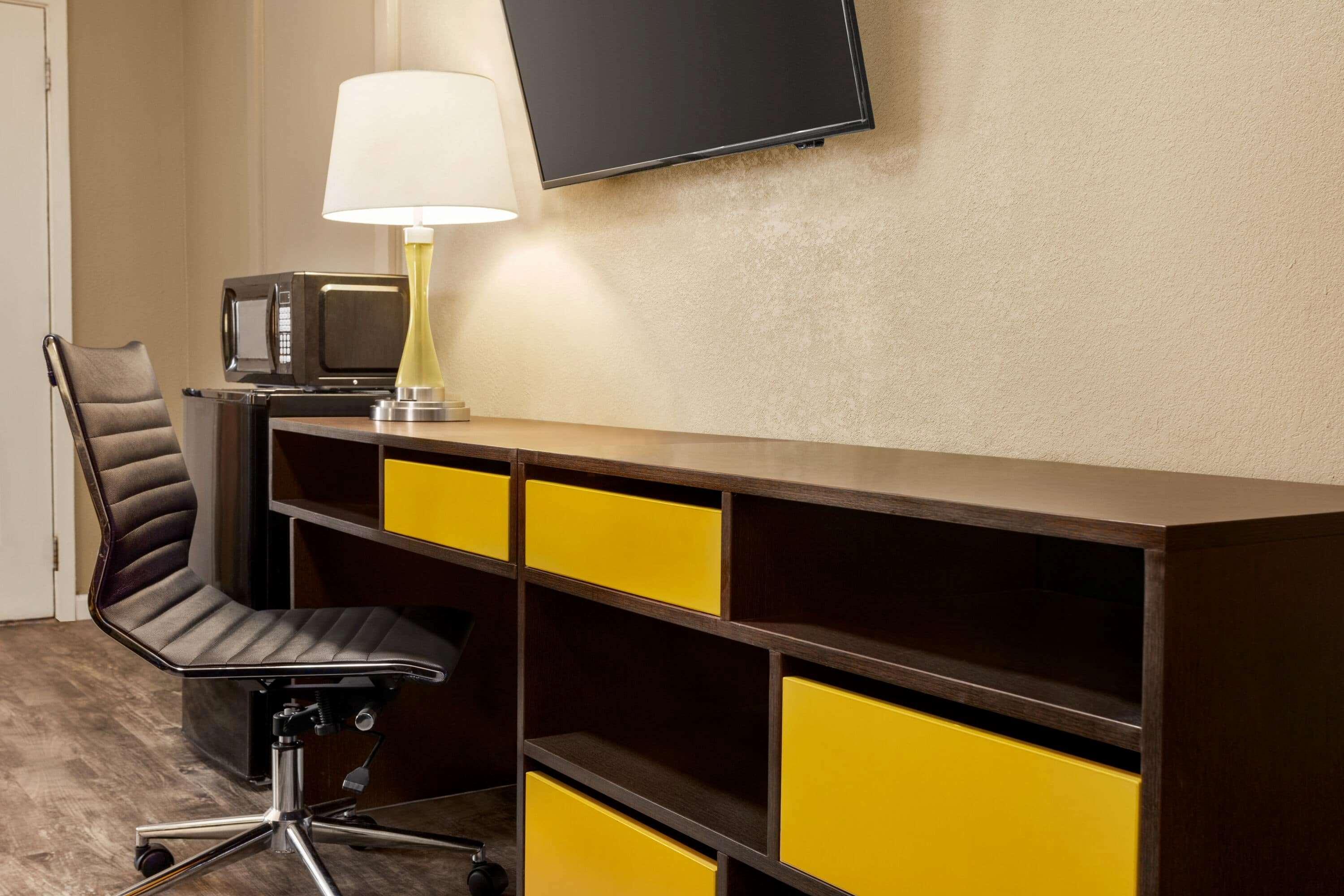 Super 8 By Wyndham Brookhaven Hotell Eksteriør bilde
