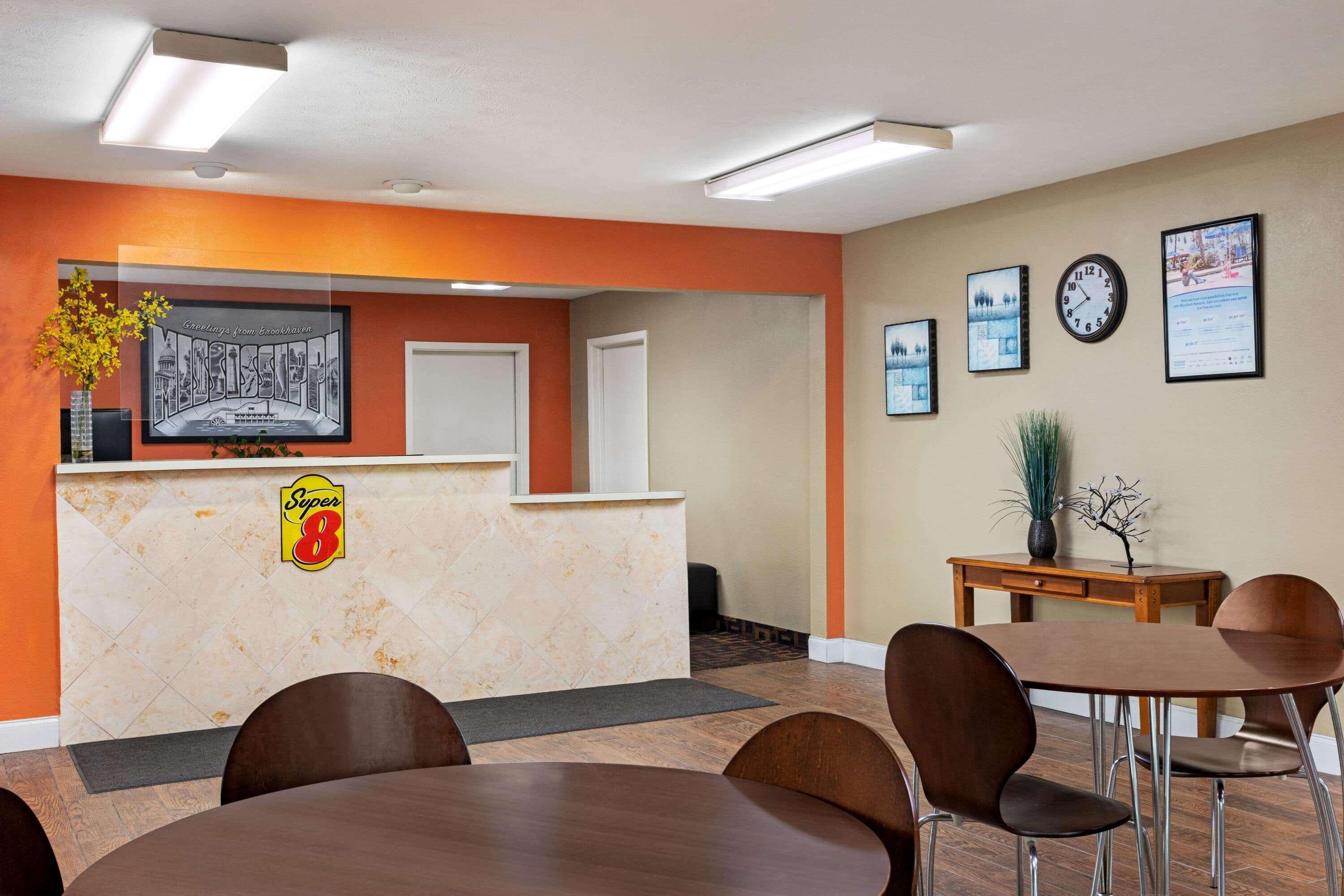 Super 8 By Wyndham Brookhaven Hotell Eksteriør bilde