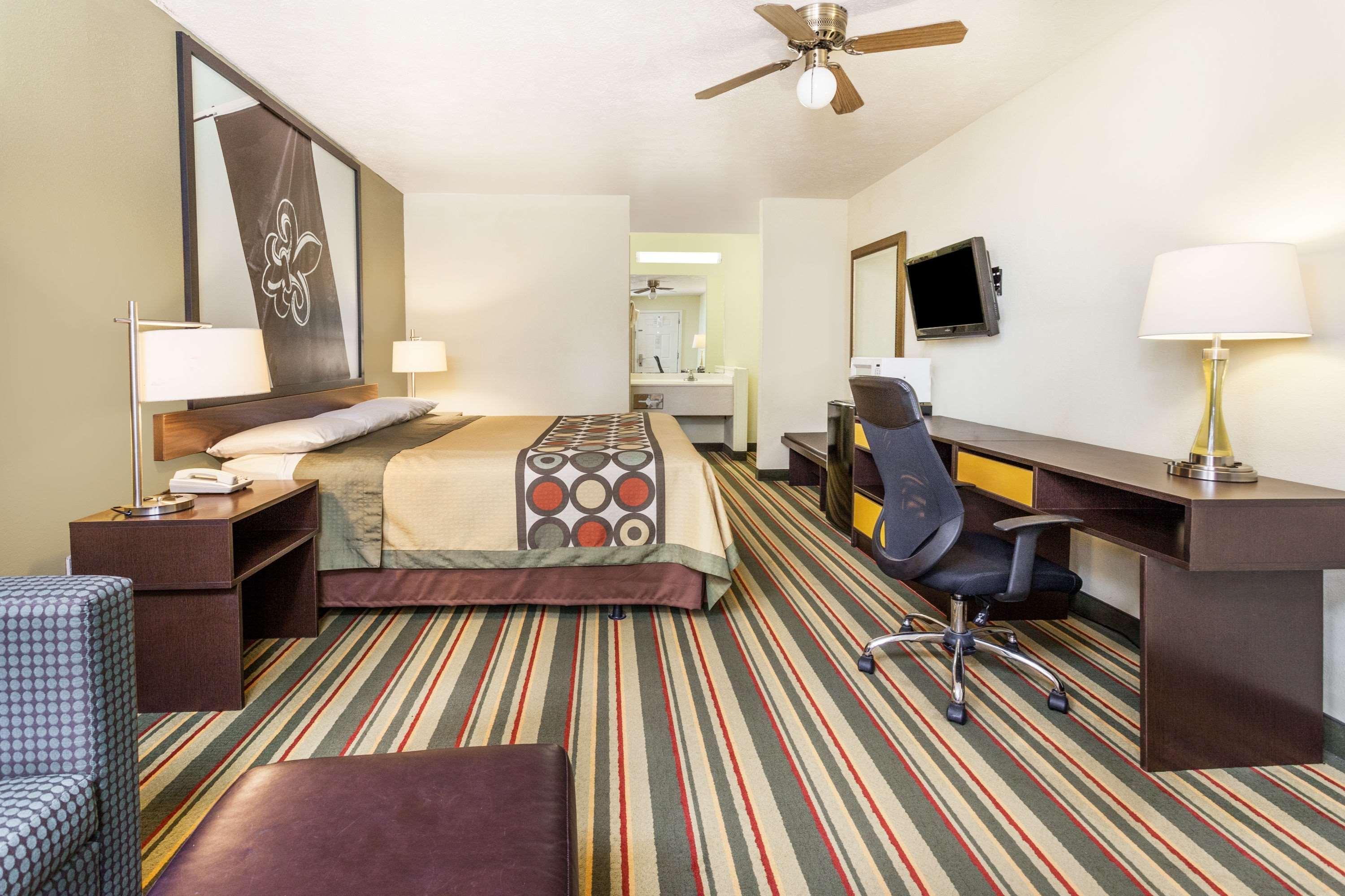 Super 8 By Wyndham Brookhaven Hotell Eksteriør bilde